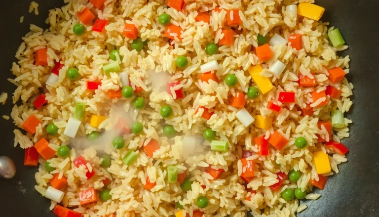 Riz sauté aux légumes : recette rapide et facile